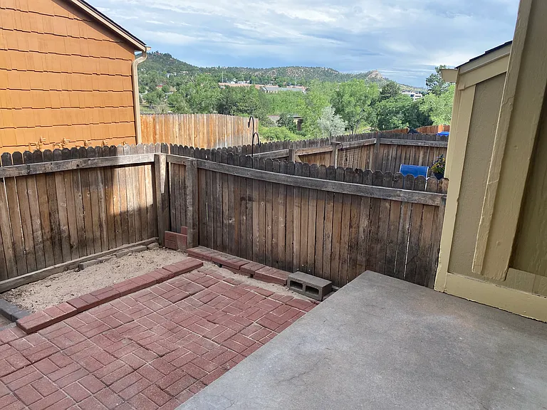 457 Rolling Hills Dr — Photo 12