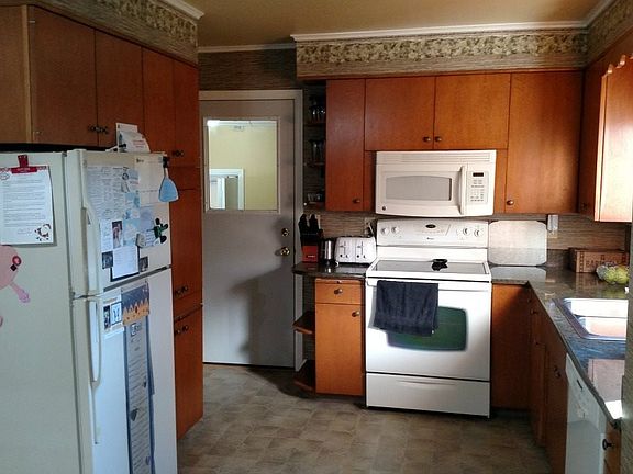5th image of 400 S Foster St