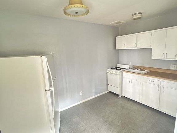 5th image of 127-129 Pawpaw St #1