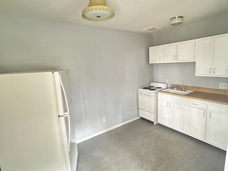 127-129 Pawpaw St #4 — Photo 6