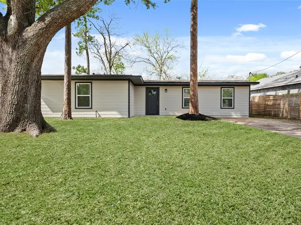 1708 Miami Rd, Pasadena, TX 77502