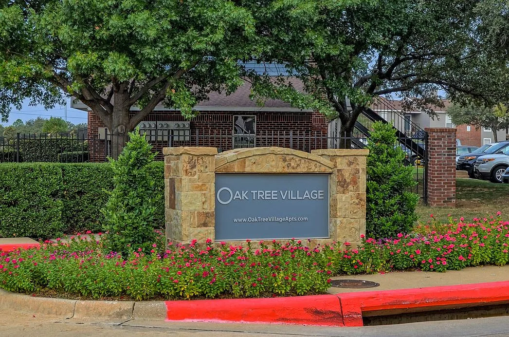 Oak Tree Village — Photo 1