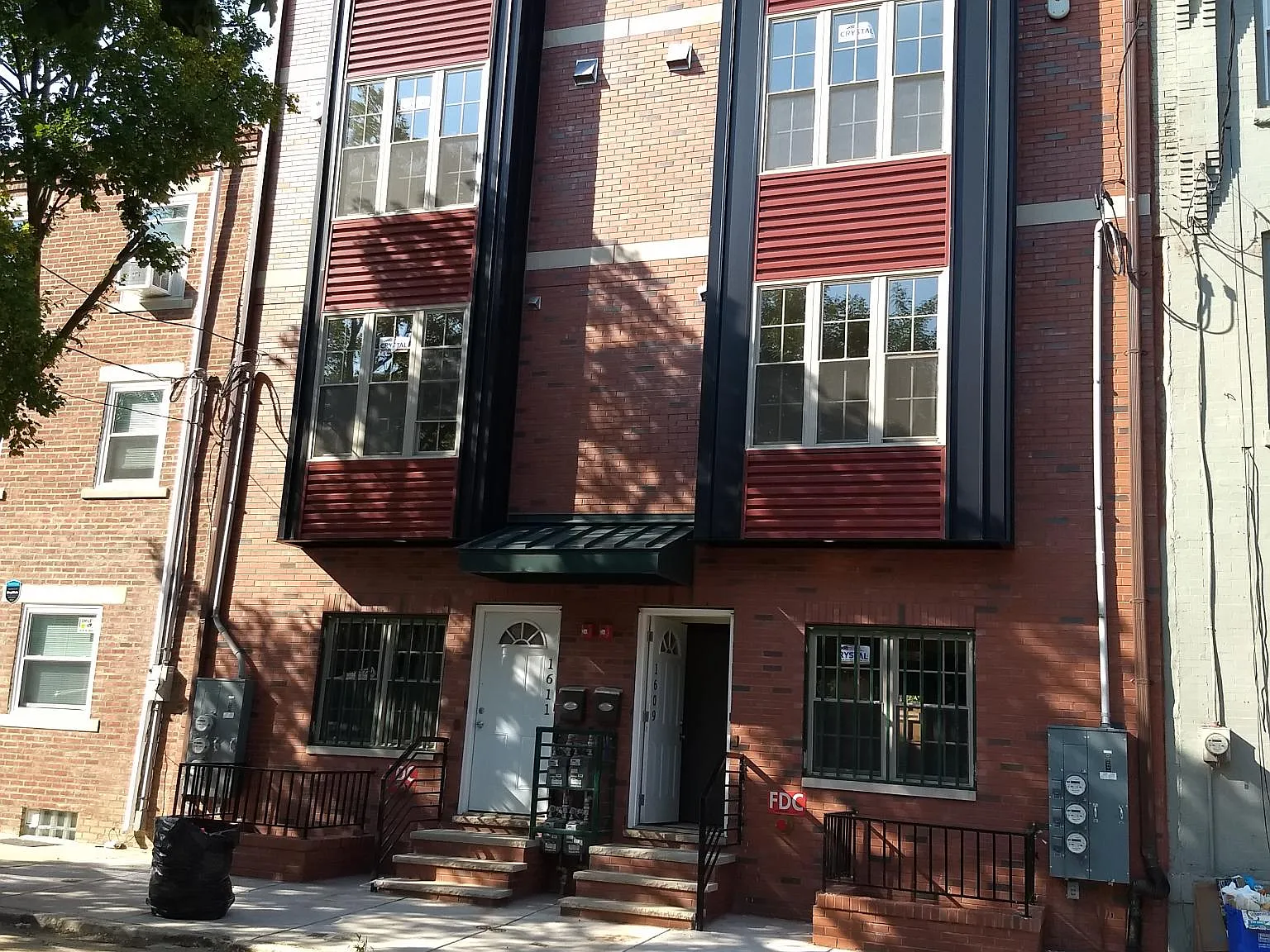 3 bed, 1000 sqft, $795 — Photo 1