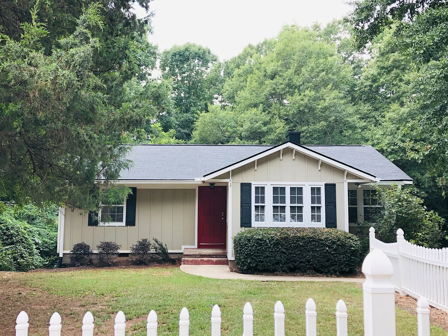 5 bed, 1696 sqft, $4,500 — Photo 1