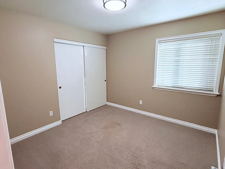 2834 Mountain Hills Ln — Photo 10