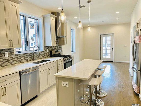 3rd image of 49-47 167th St