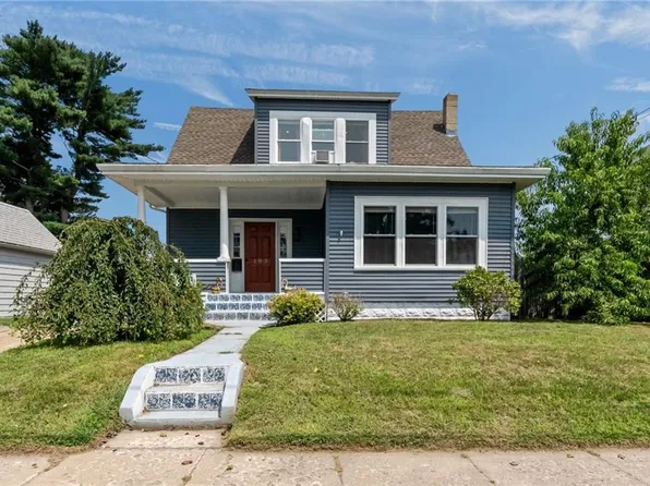 103 Calaman Rd, Cranston, RI 02910