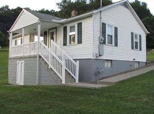 168 Poe St, Crab Orchard, WV 25921