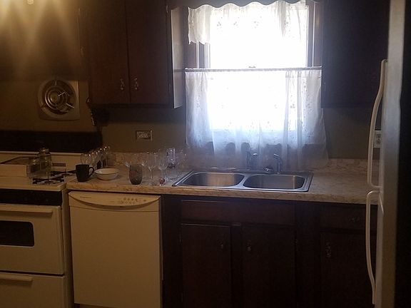 5th image of 17200 Country Ln