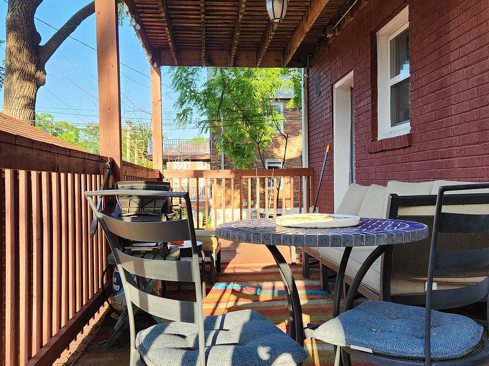 Your own deck access from bedroom and kitchen.