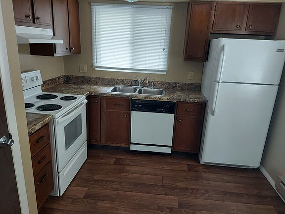 2nd image of 2950 Wildwood Dr #2