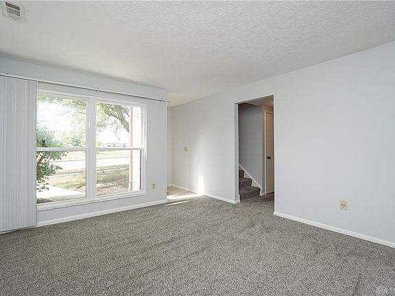 4th image of 2872 Foxwood Ct #67
