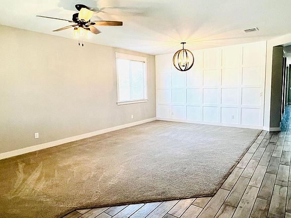 3rd image of 246 W White Oak Ave