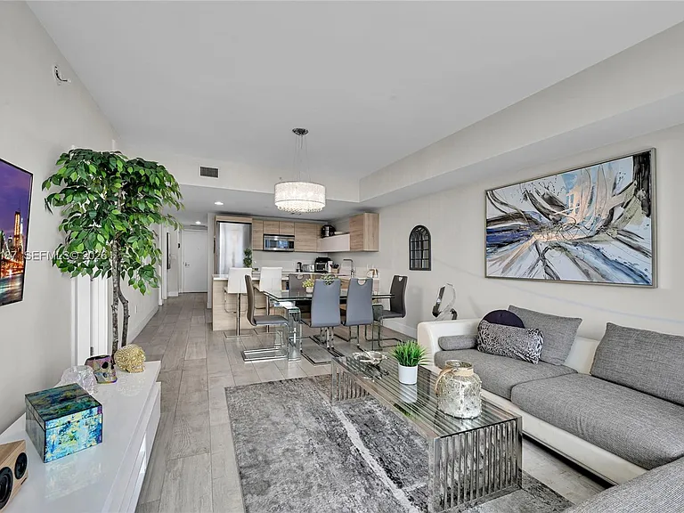 16385 Biscayne Blvd #1020 — Photo 15