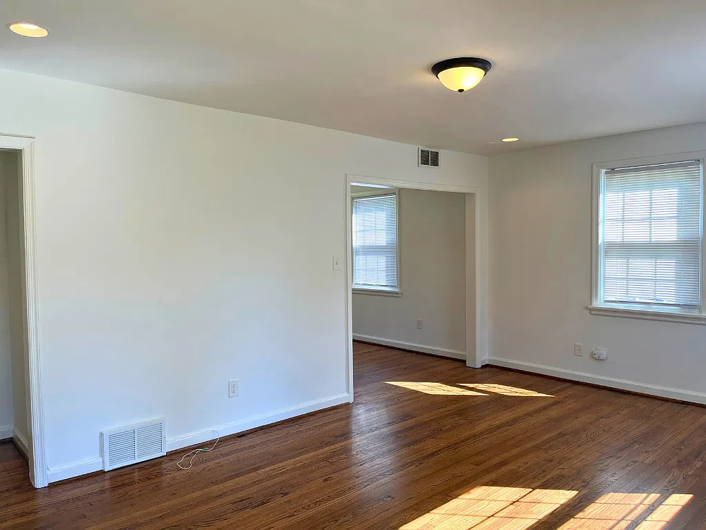 3 bed, 1312 sqft, $1,600 — Photo 3