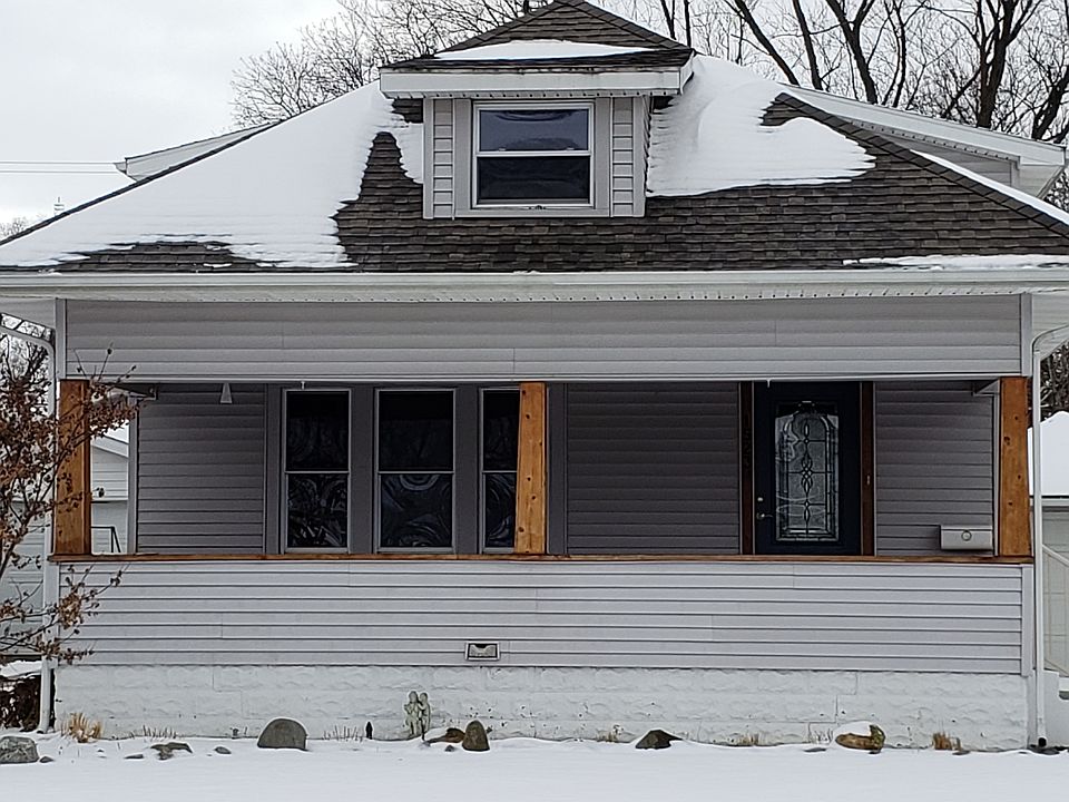 1st image of 1523 E 3rd St