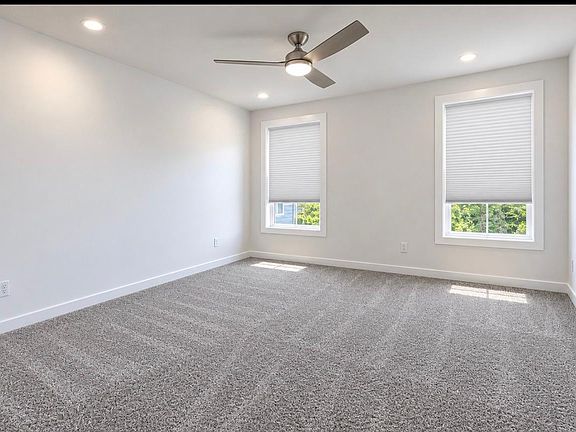4th image of 41570 Breck St
