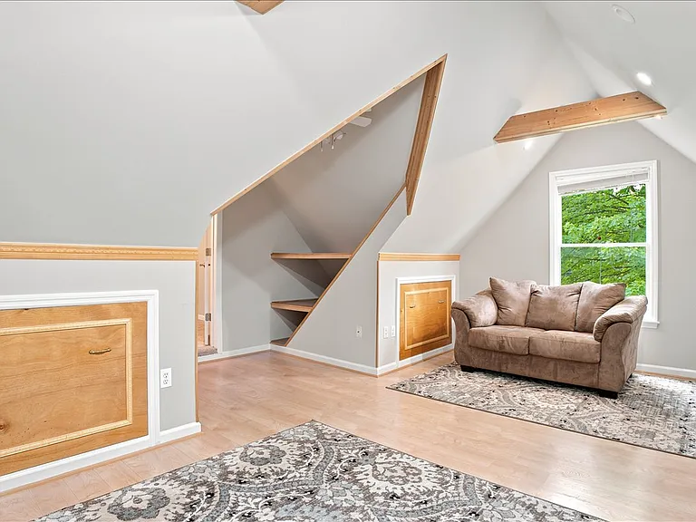 111 Launchris Dr — Photo 64