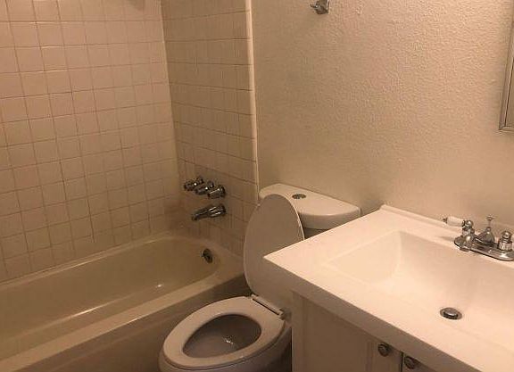 4th image of 9837 N 11th Ave APT 1