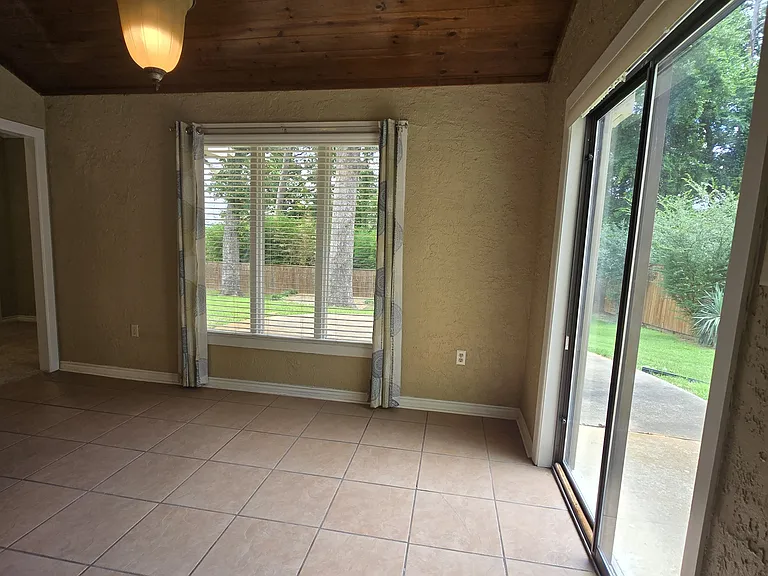 1822 Northwood Ct — Photo 11