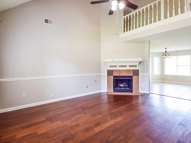 1862 Towson Ln — Photo 5
