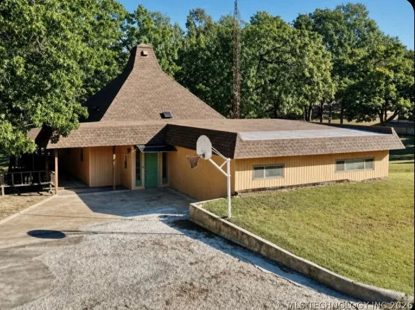 420707 E 1166th Rd, Eufaula, OK 74432