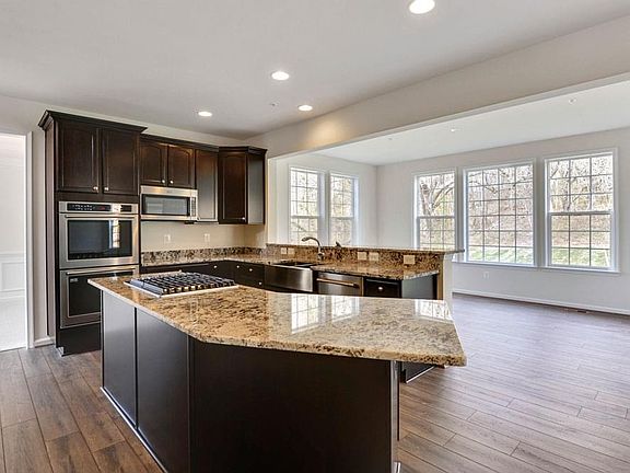 5th image of 9310 Blanchard Dr