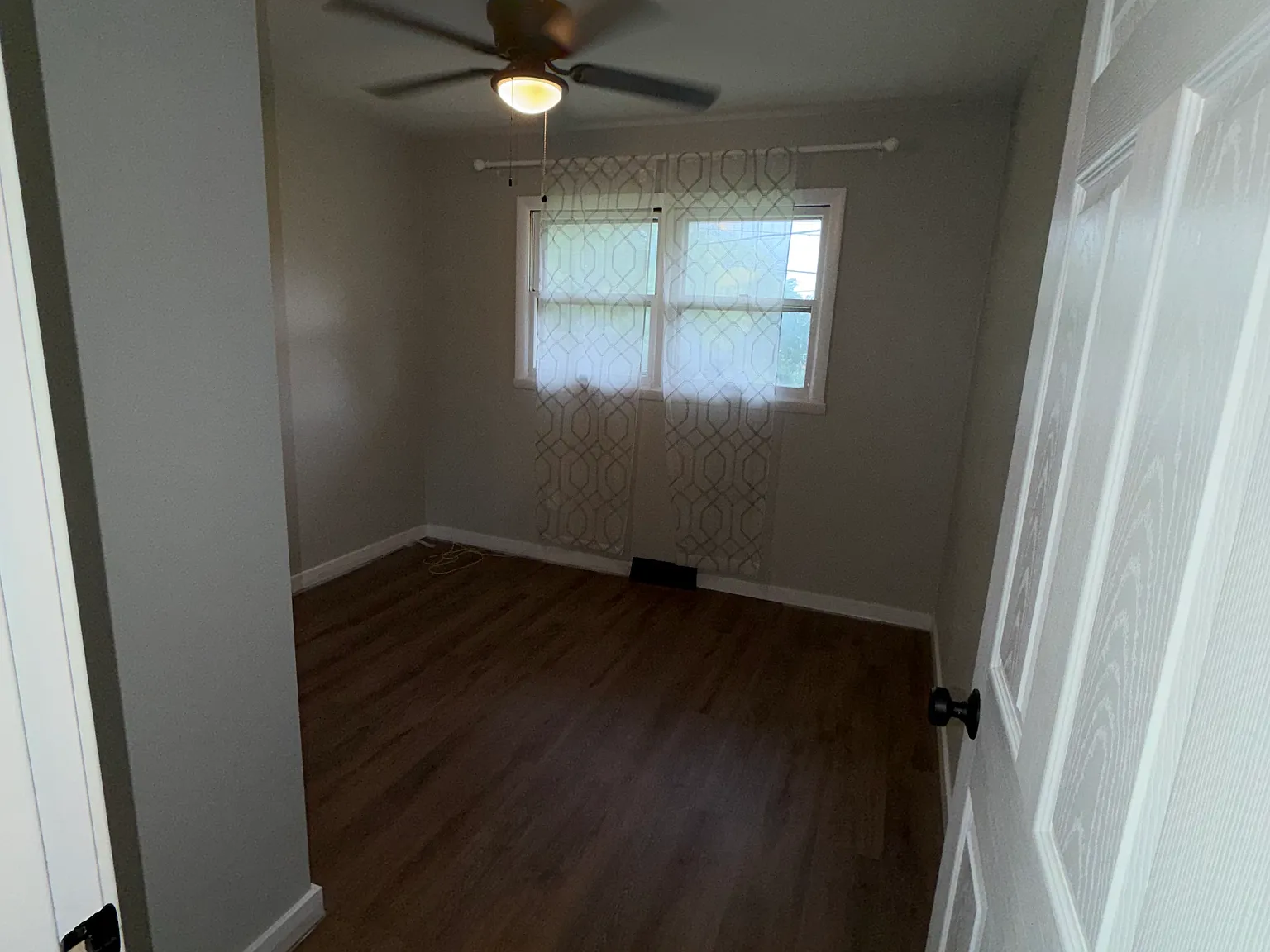 2 bed, 800 sqft, $1,350 — Photo 3