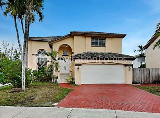 1121 NW 129th Pl, Miami, FL 33182