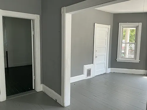 9 Grove St Photo 1