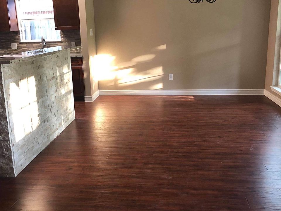 1st image of 23585 Southpoint Dr