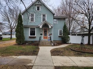 213 Pine St, Saint Peter, MN 56082