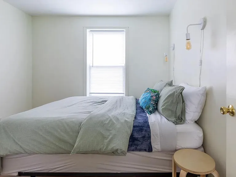 22 Hayward St #4 — Photo 2