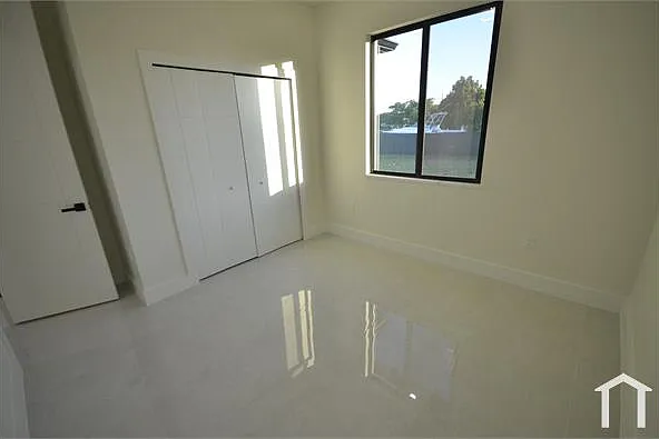 2416 Diplomat Pkwy W — Photo 24