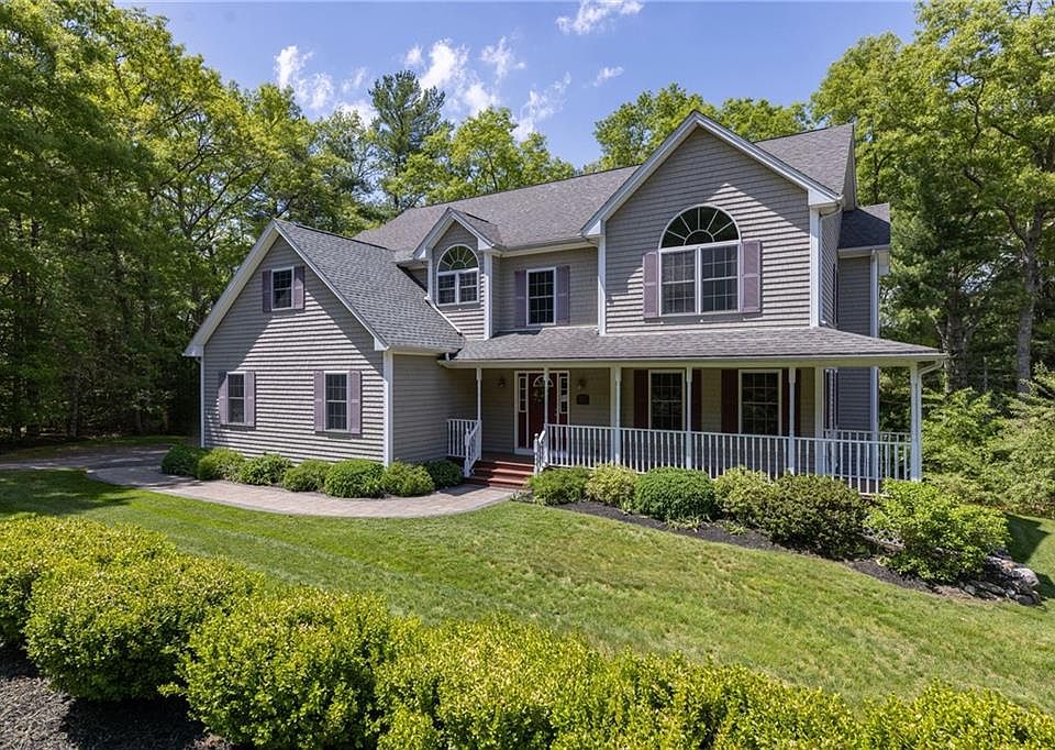 1st image of 47 Wooded Grove Cir