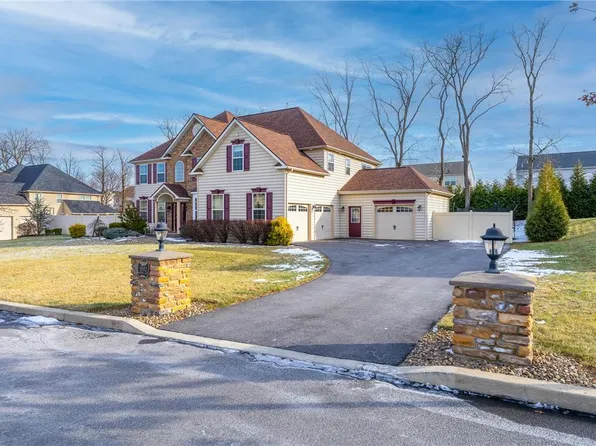 9592 Monarch Lane, Upper Macungie Twp, PA 18031