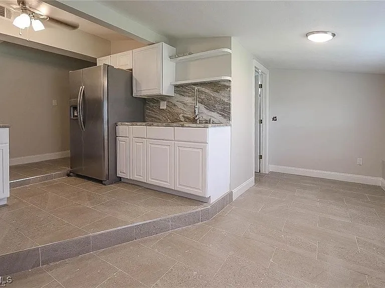 305 Bougainvillea Rd W — Photo 4