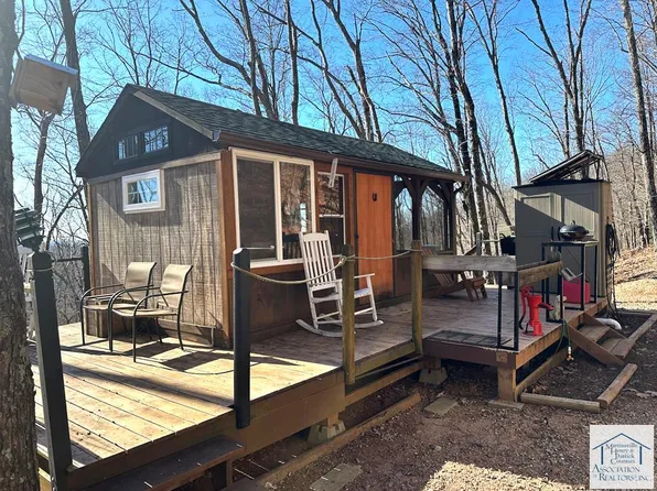 Via Ln, Patrick Springs, VA 24133