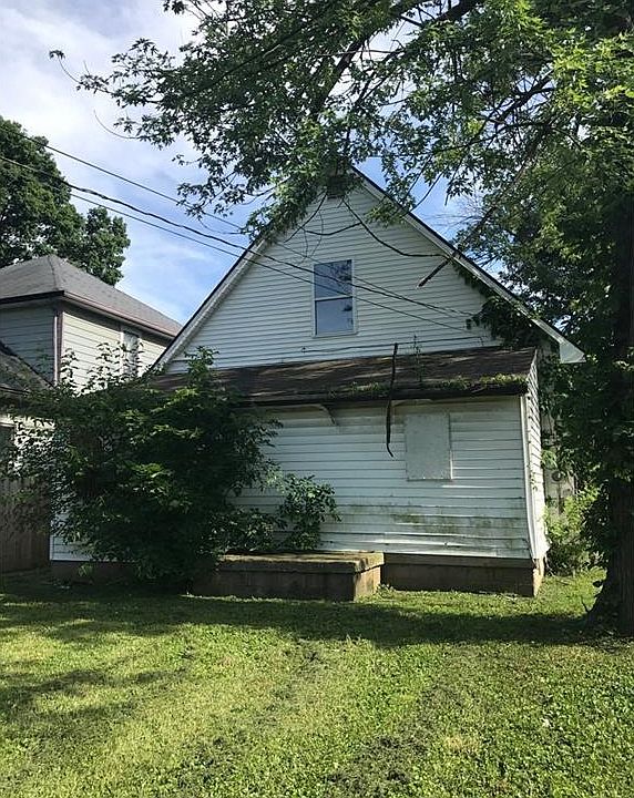 2nd image of 2306 E 12th St