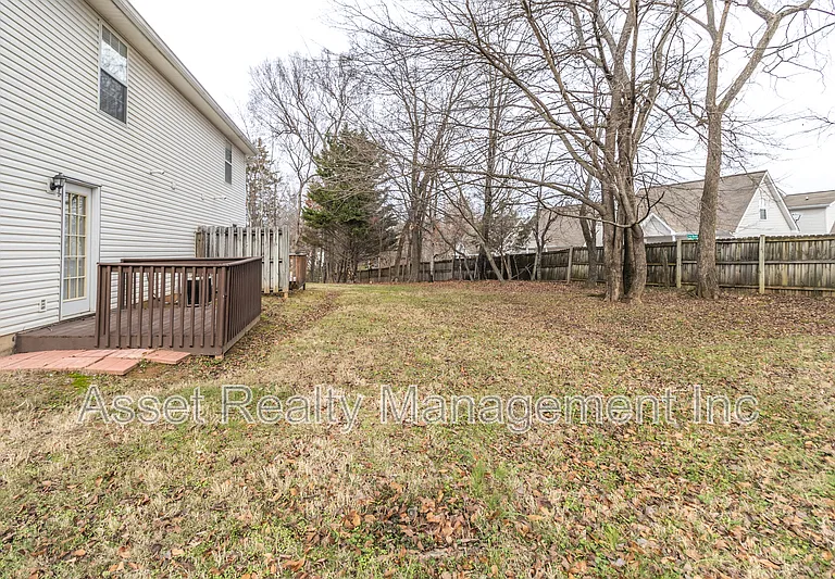 836 Duchess Way — Photo 13