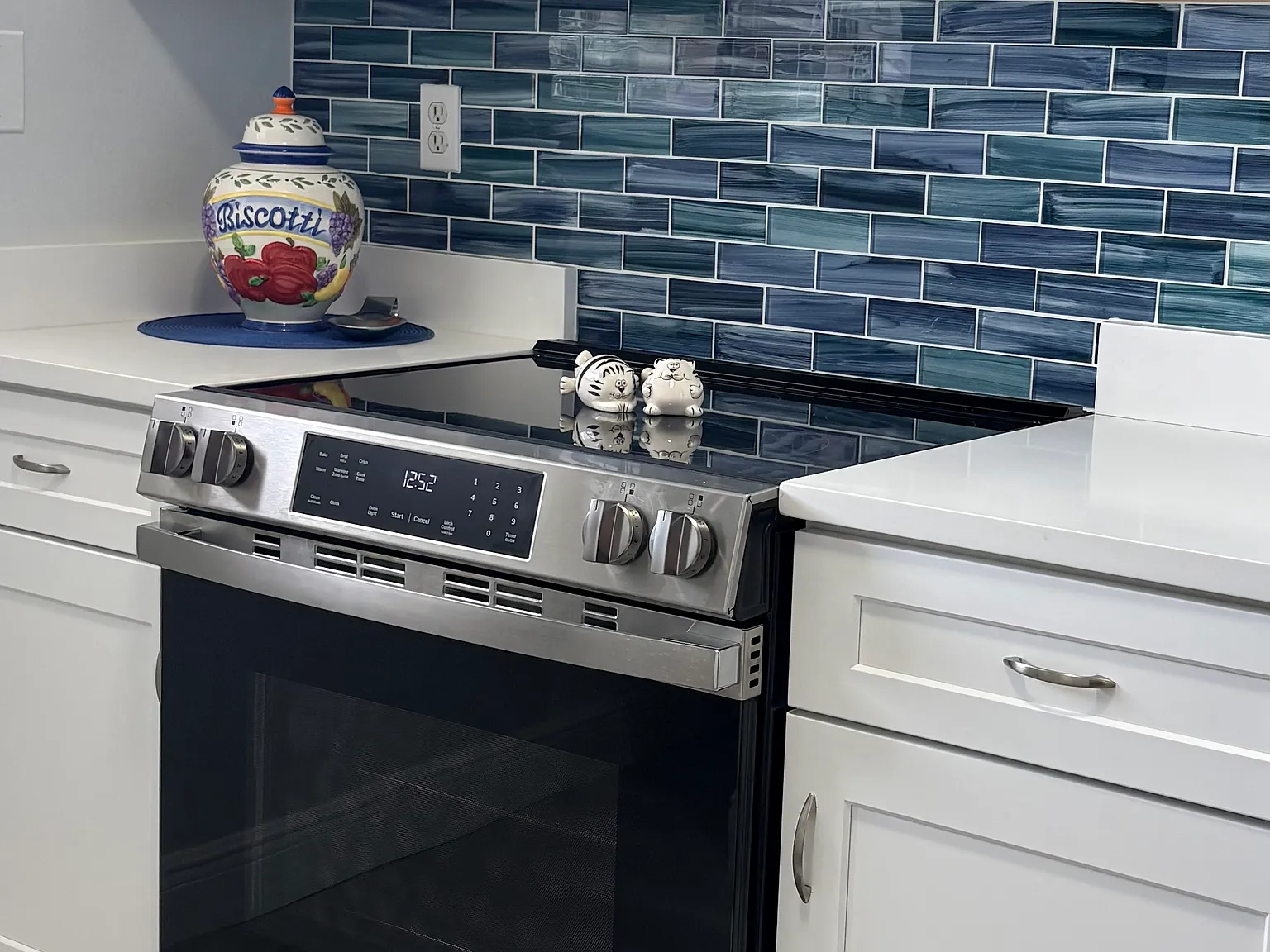 2 bed, 1.5 bath, 1000 sqft, $1,900 — Photo 1
