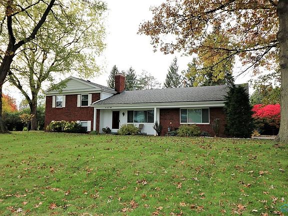 2nd image of 218 Cranden Dr