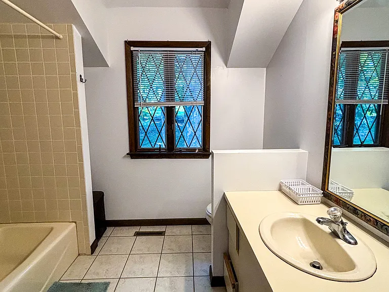 14 Hillspoint Rd — Photo 17