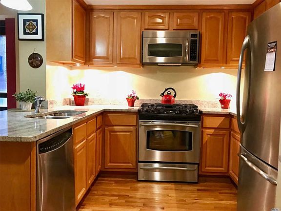 4th image of 11624 Grosvenor Ln APT 3E