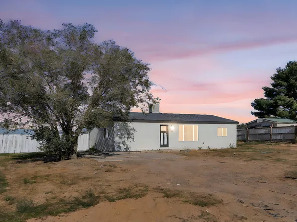 679 Meadowlake Rd, Los Lunas, NM 87031