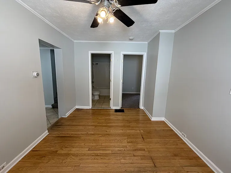 6103 W Clinton Ave — Photo 3