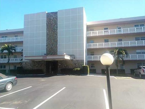1st image of 1025 SE 3rd Ave APT 403