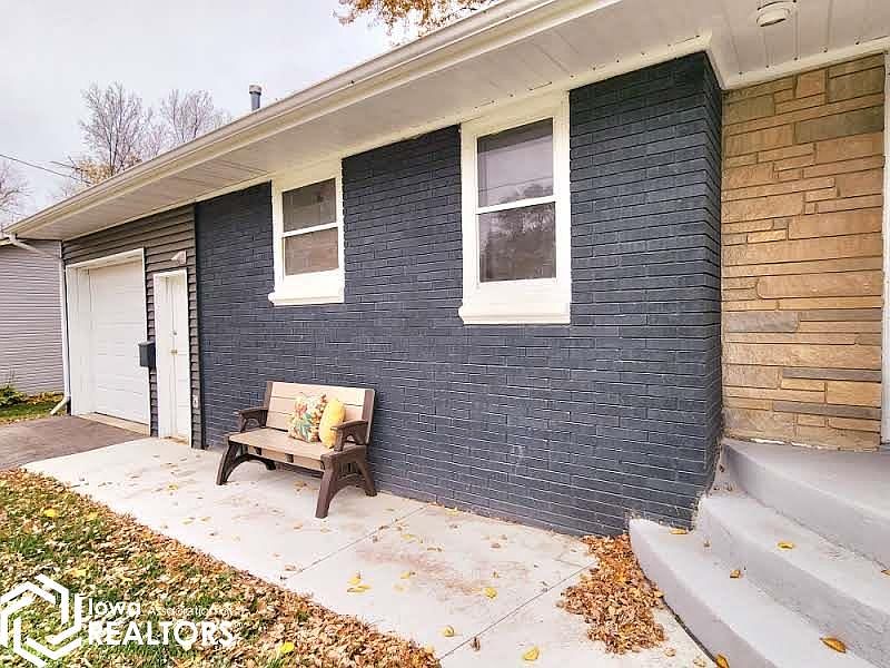 1104 N Polk Ave, Mason City, IA 50401 | Zillow