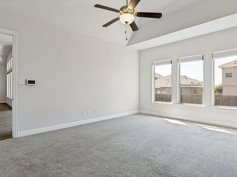 727 Spinnaker Loop — Photo 13
