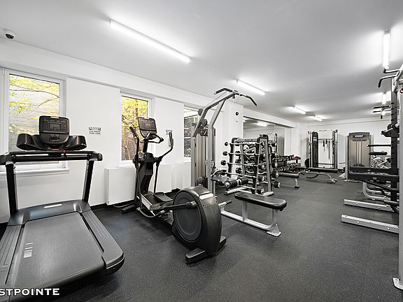 4th image of 222 W 14th St APT 4J